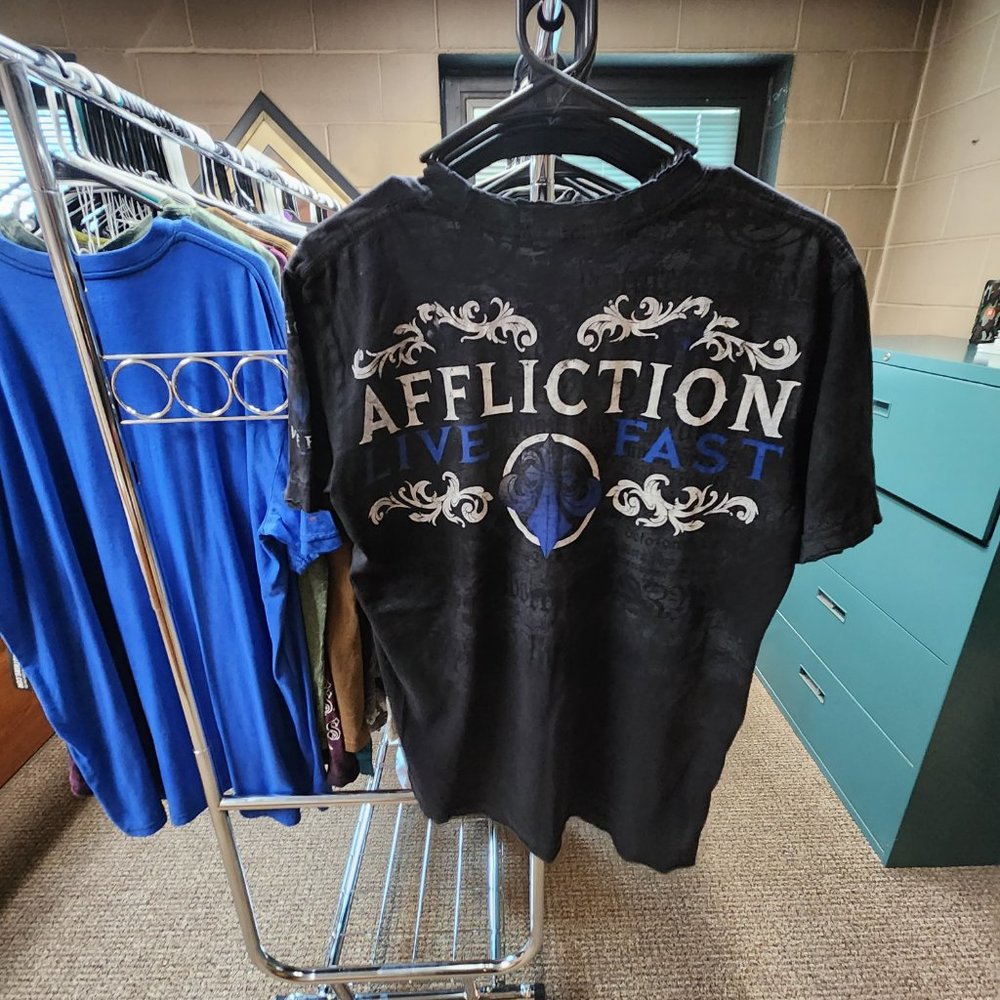 Affliction small - Picture 2 of 2